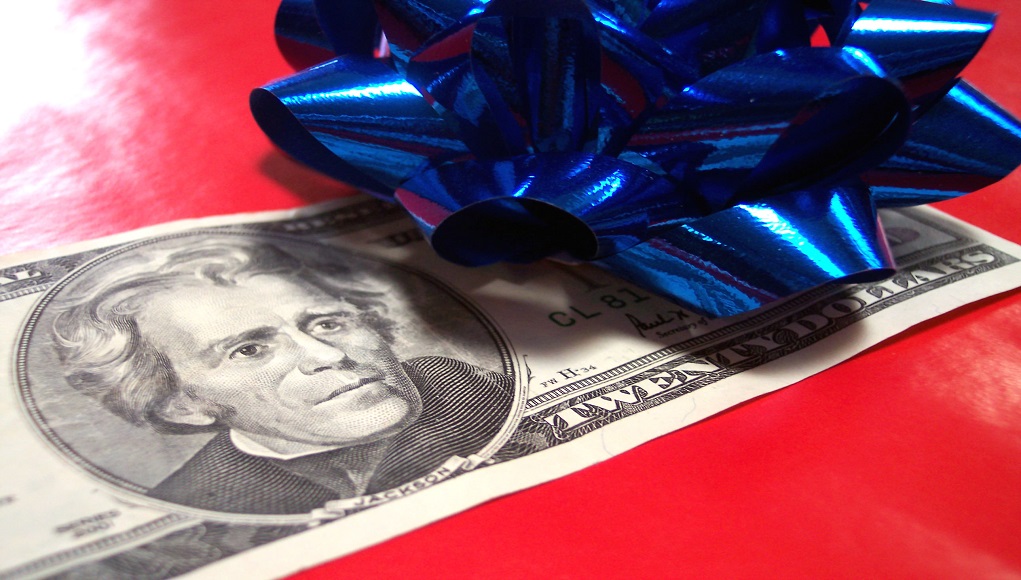 Four Reasons Why You Should Invest Your Christmas Bonus in Bitcoin