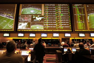 Bitcoin's Moment? DraftKings & FanDuel Lose Major Payout Provider