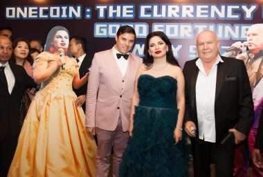OneCoin Event Gets Crashed by Bitcoin Uncensored - Interview