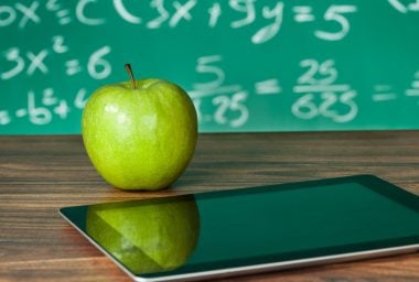BEN Pays Students Bitcoin to Create Blockchain Course