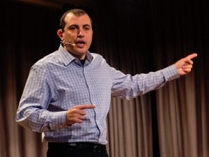 Antonopoulos Details Bitcoin's Two Layers of Protection Against Quantum Computing