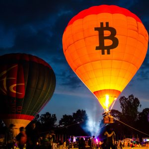 Bitcoin Markets Push the Cryptocurrency's Value to $12,000