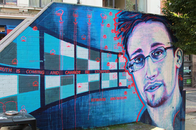 Edward Snowden's Open Source Safe Room Fits in Your Pocket
