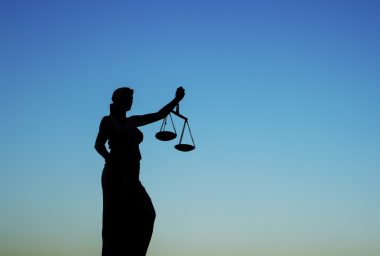 Bitfinex Critic Claims to be Organizing Class Action Lawsuit Against Ifinex