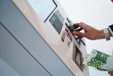 Convenience Stores and Pawn Shops See Foot Traffic from Bitcoin ATMs