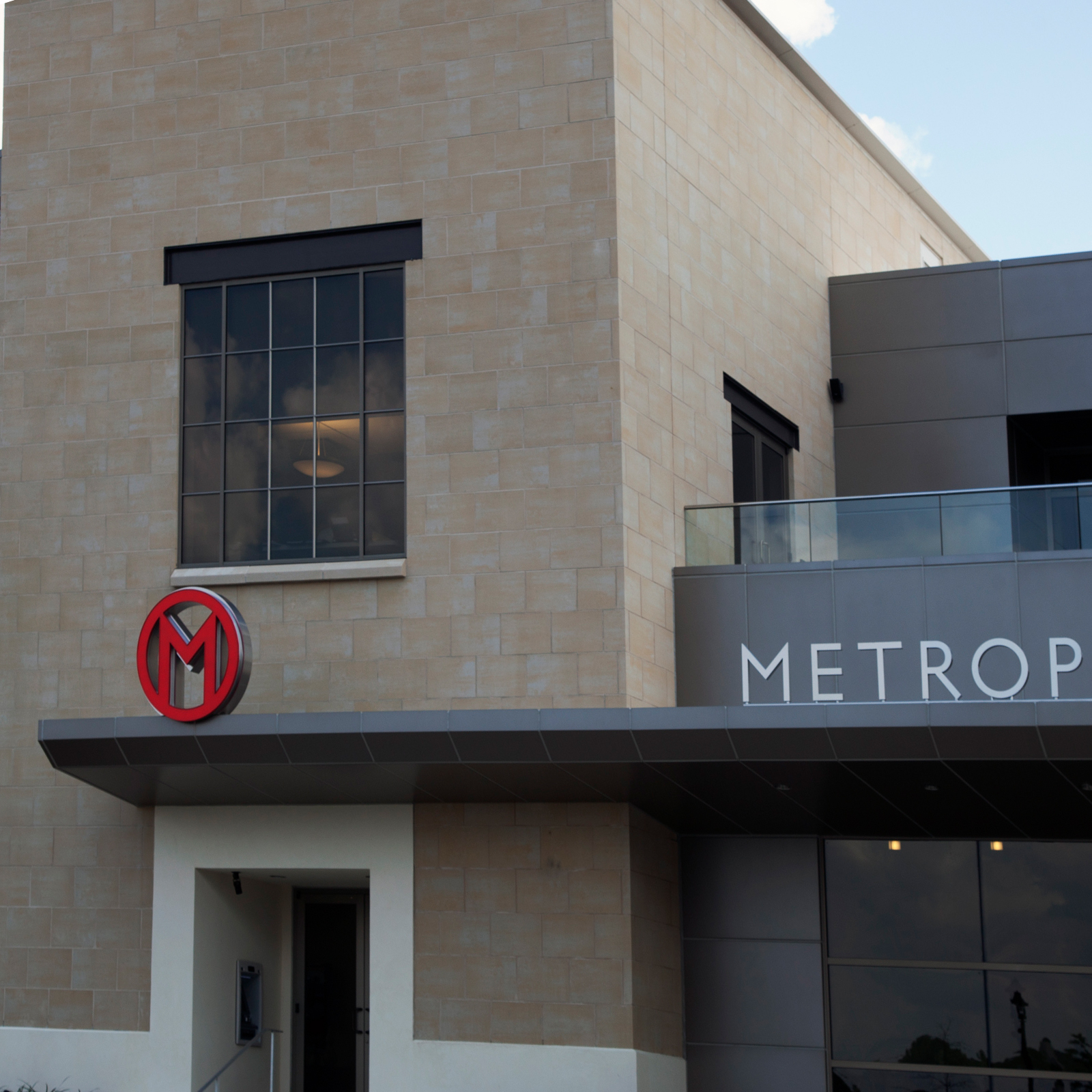Metropolitan Bank Denies Stopping Cryptocurrency-Related International Wires