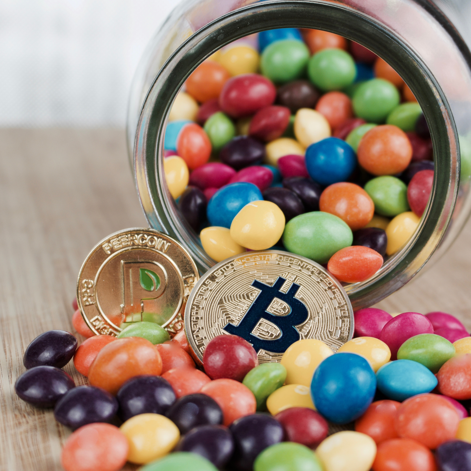 New Year, New Forks: World Bitcoin and Bitcoin Candy are Expected Soon