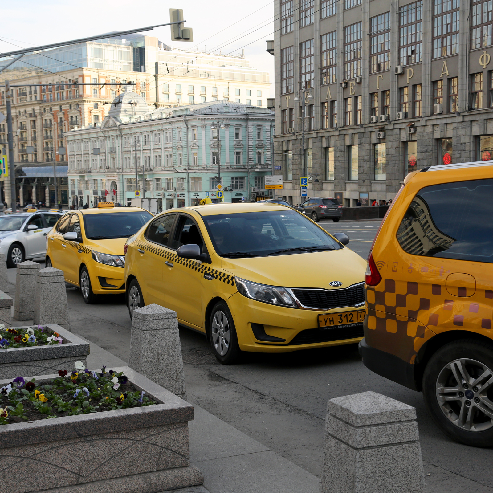 Taxis Take BCH, Stores Sell BTC in the Russian City of Rostov