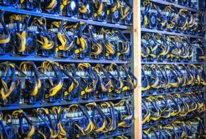 Chinese Household in Trouble for Chasing a Lost Cause – Mining Bitcoin with Phones