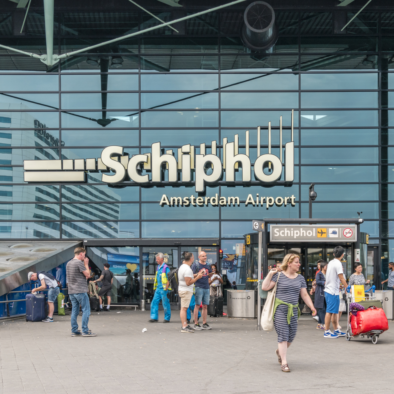You Can Now Exchange Your Leftover Euros for Crypto at Schiphol Airport