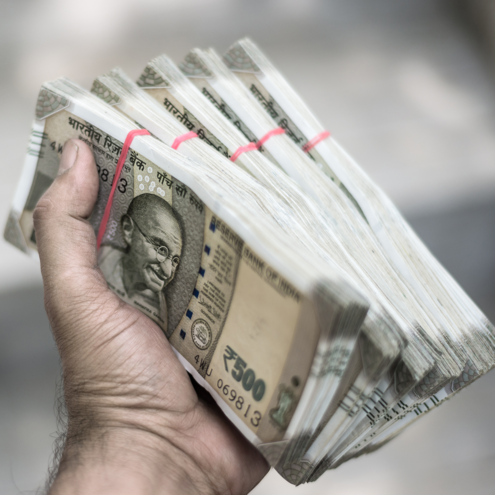 Indian Bitcoin Ponzi Schemer Offers to Repay Initial Investments to Victims
