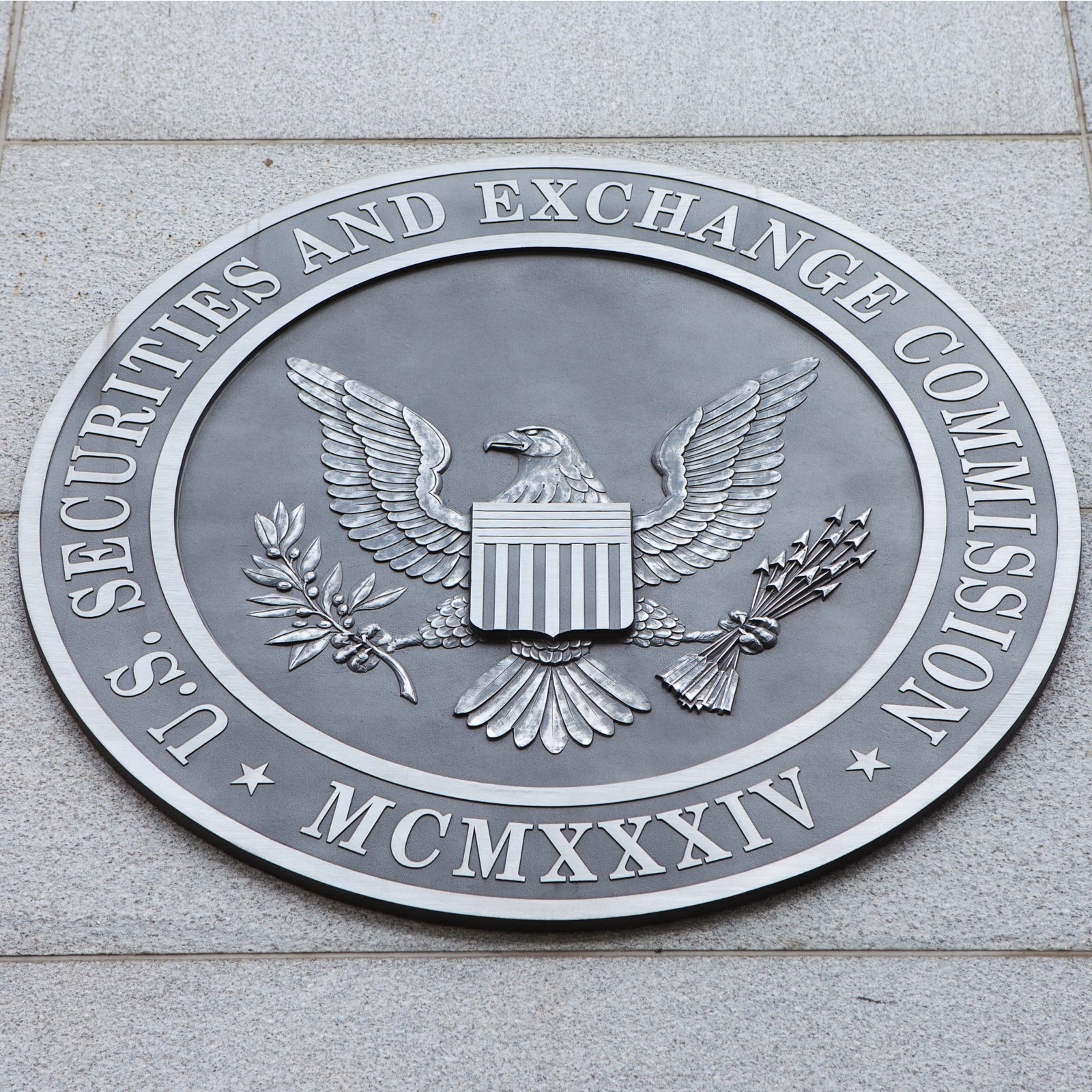 Amid Crackdown, SEC Chairman Emphasizes Compliance Requirements for ICOs