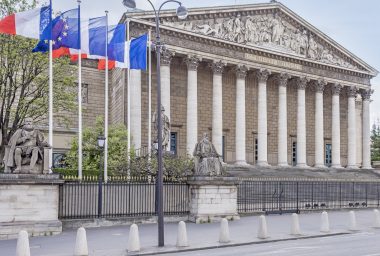 French Lawmakers Propose Lower Electricity Rates for Cryptocurrency Miners