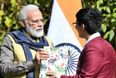 Indian Prime Minister Modi Awards Young Entrepreneur for Cryptocurrency App