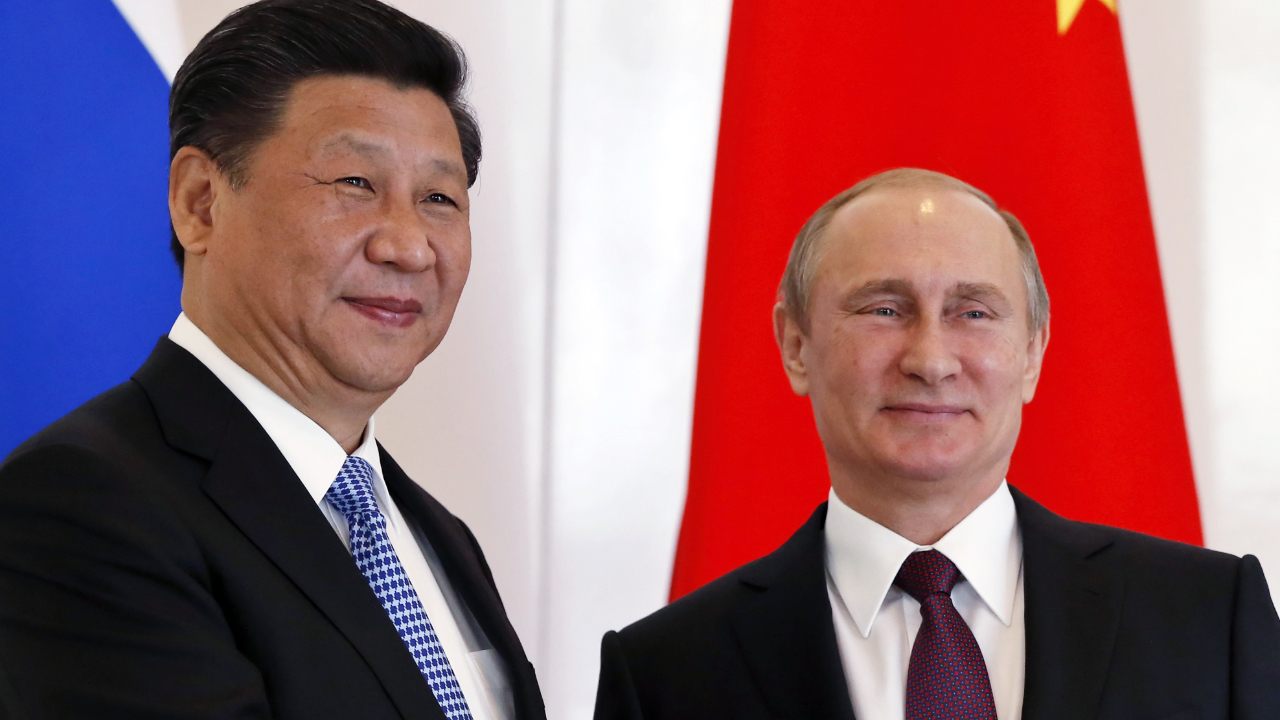 Russia and China De-dollarization Approaching 'Breakthrough Moment'