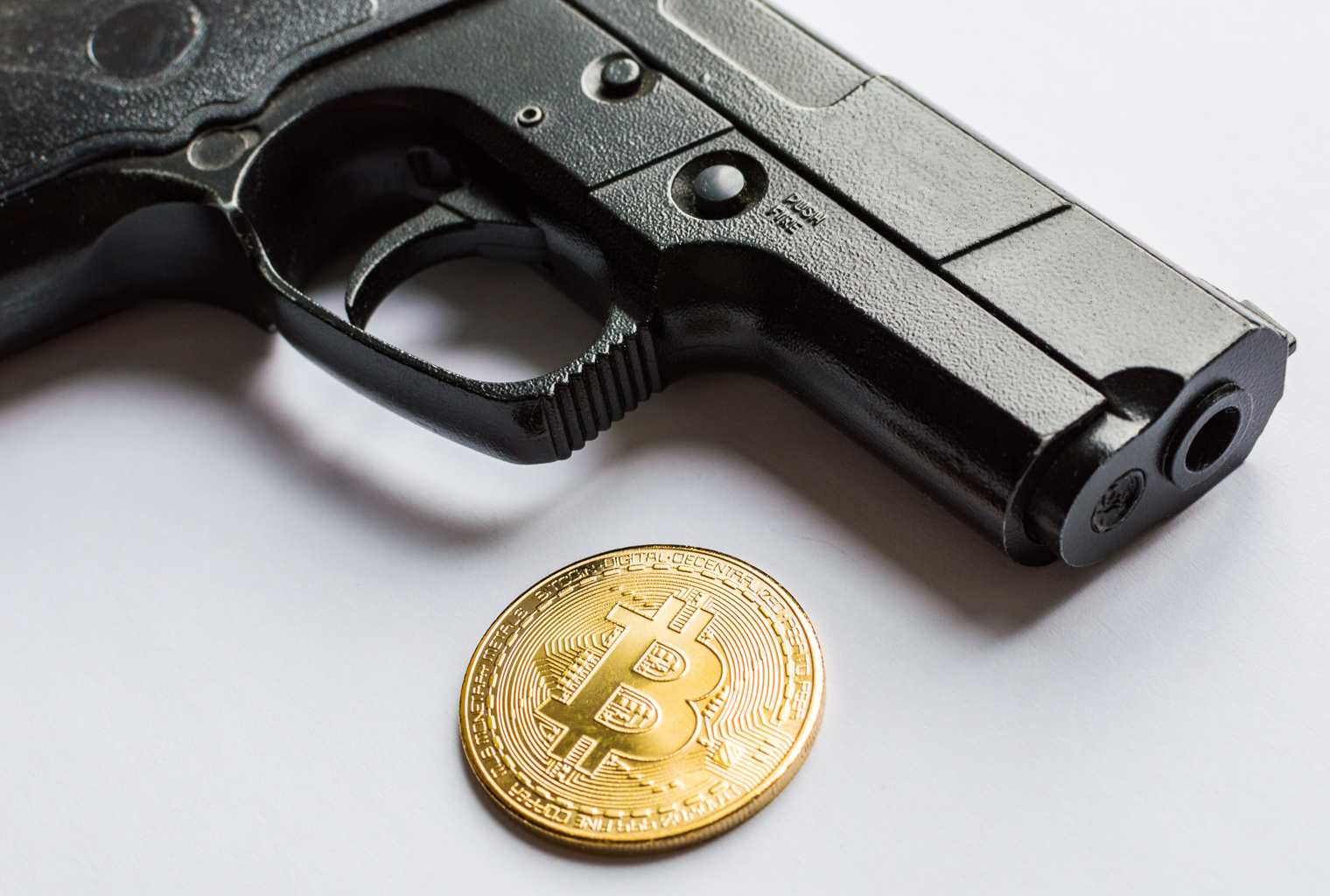 The Guns N’ Bitcoin Scorpion Case Holds Your Pistol and Digital Assets