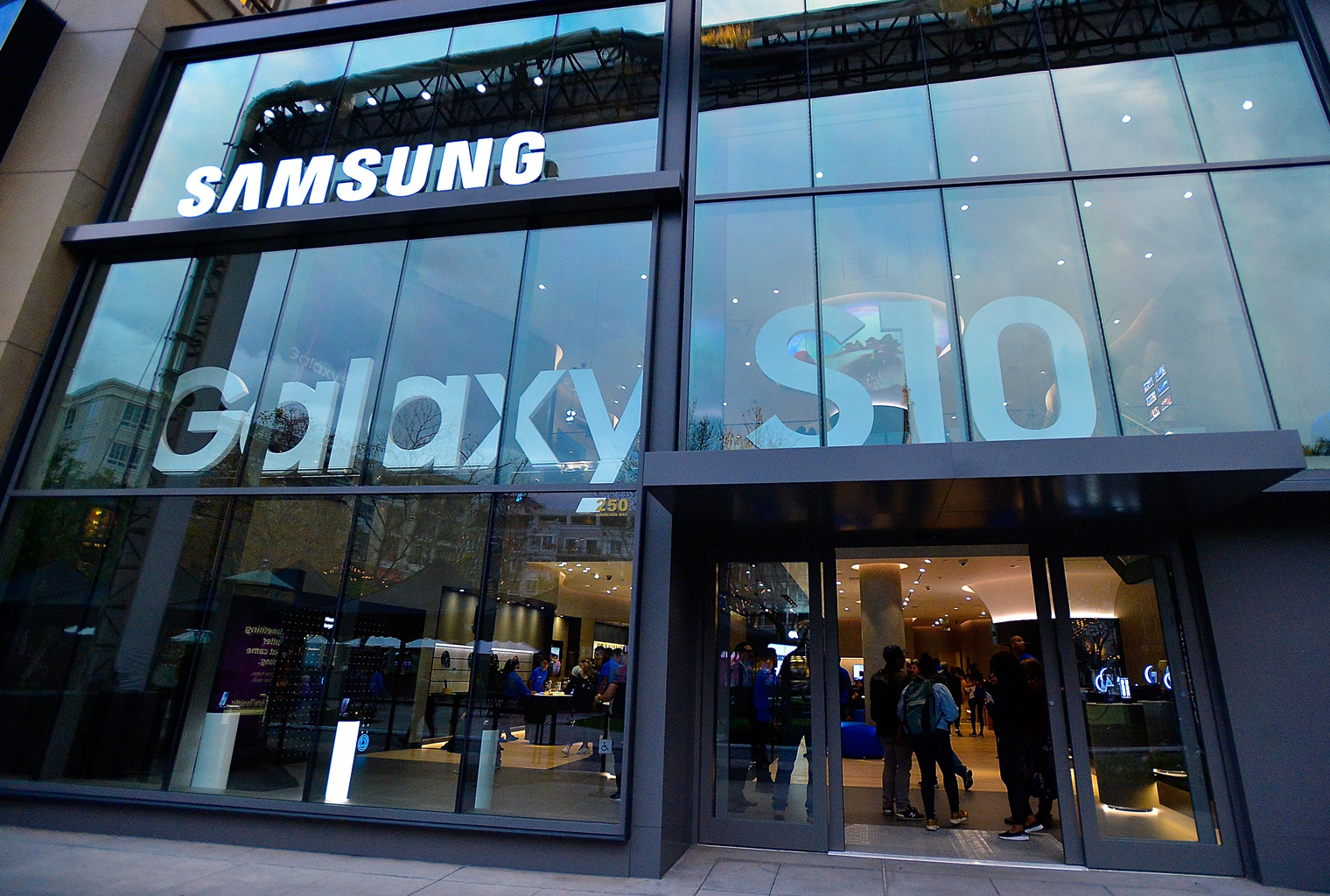Tech Giant Samsung Adds Bitcoin Support to the Blockchain Keystore
