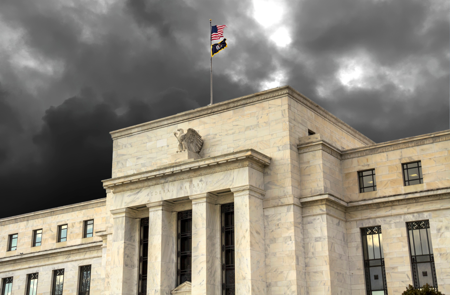 Can the Fed Kill Bitcoin? Navigating the 'Chokepoints' of Tax Law and KYC