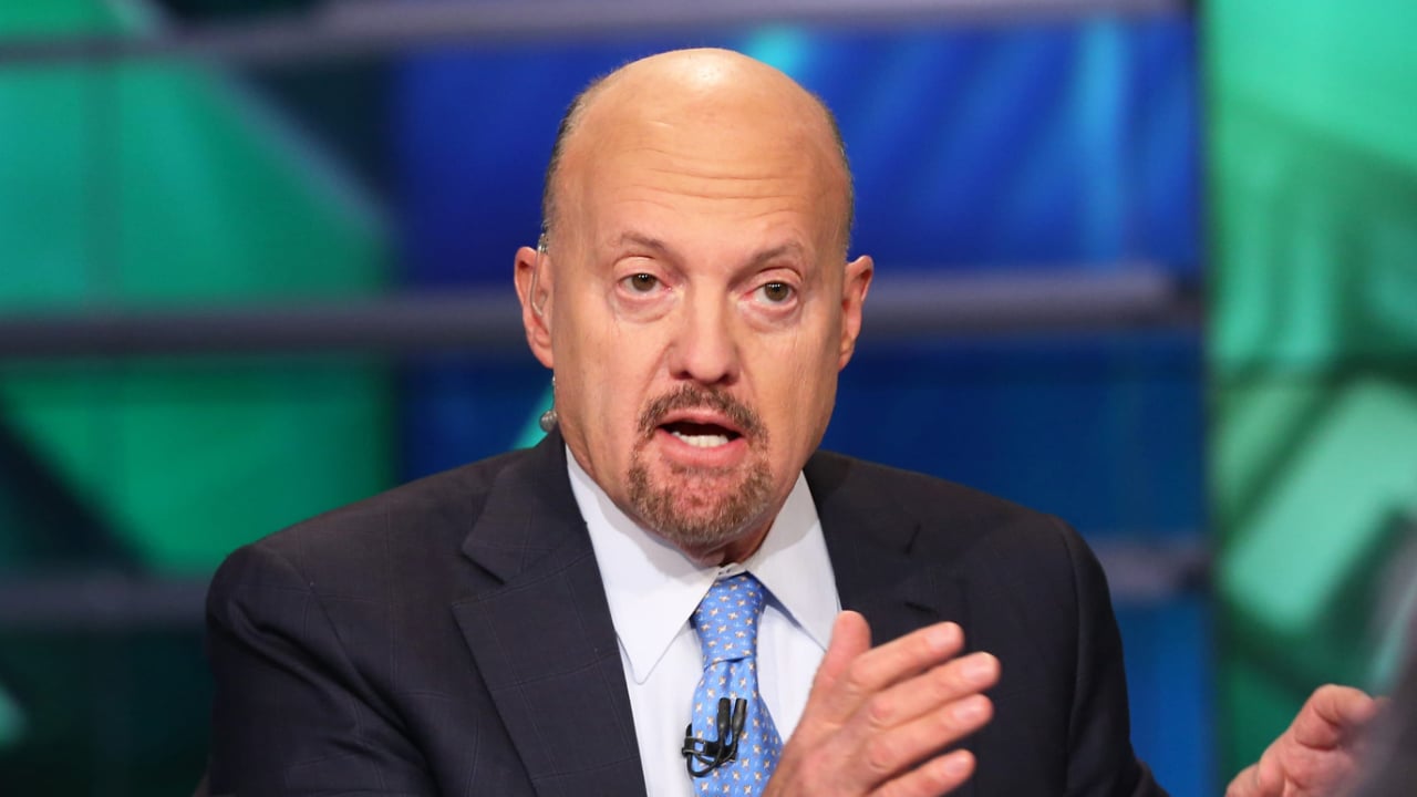 Mad Money's Jim Cramer Advises How to Invest in Bitcoin, When to Sell