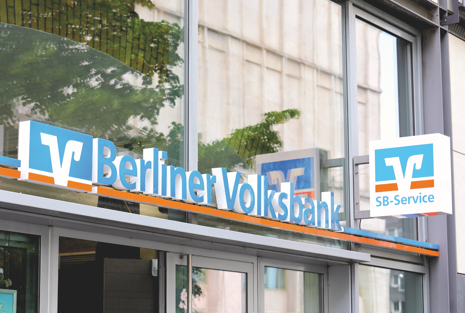 Major German Coop Bank Passes Negative Interest Rates to Customers