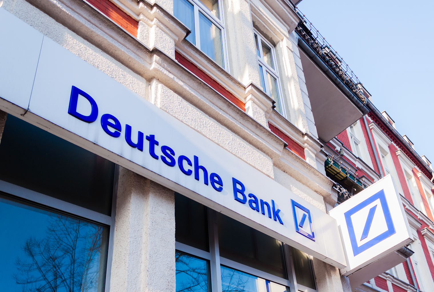 Deutsche Bank Strategist Predicts Crypto Could Replace Fiat Money