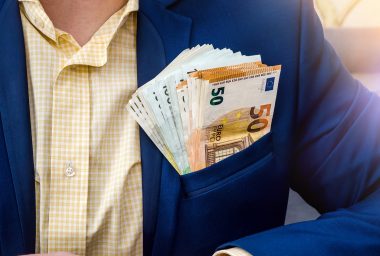 6 Bankers Accused of Earning €30M in Bonuses From German Fraud, Tax Lawyer Out on €4M Bail
