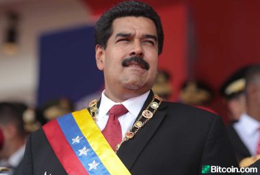Maduro Orders Venezuelan Bank Closures Amid Coronavirus Scare