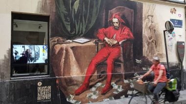 'Fiat and Money Printing' Street Mural Earns $500 in Bitcoin Donations in Five Days