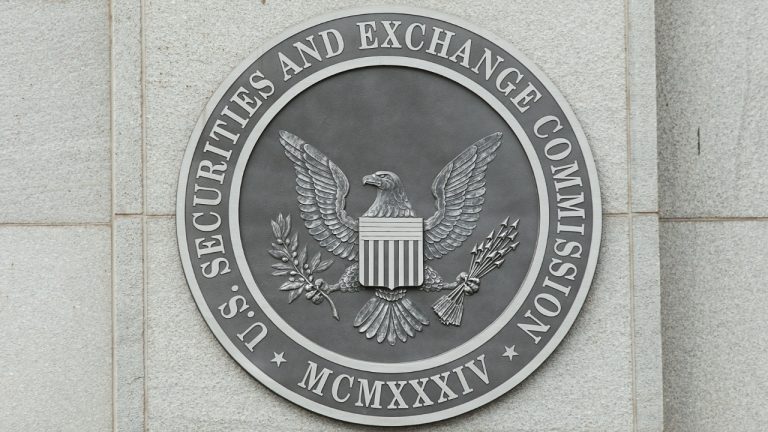 US SEC Commissioner Says Bitcoin ETF Approval Long Overdue
