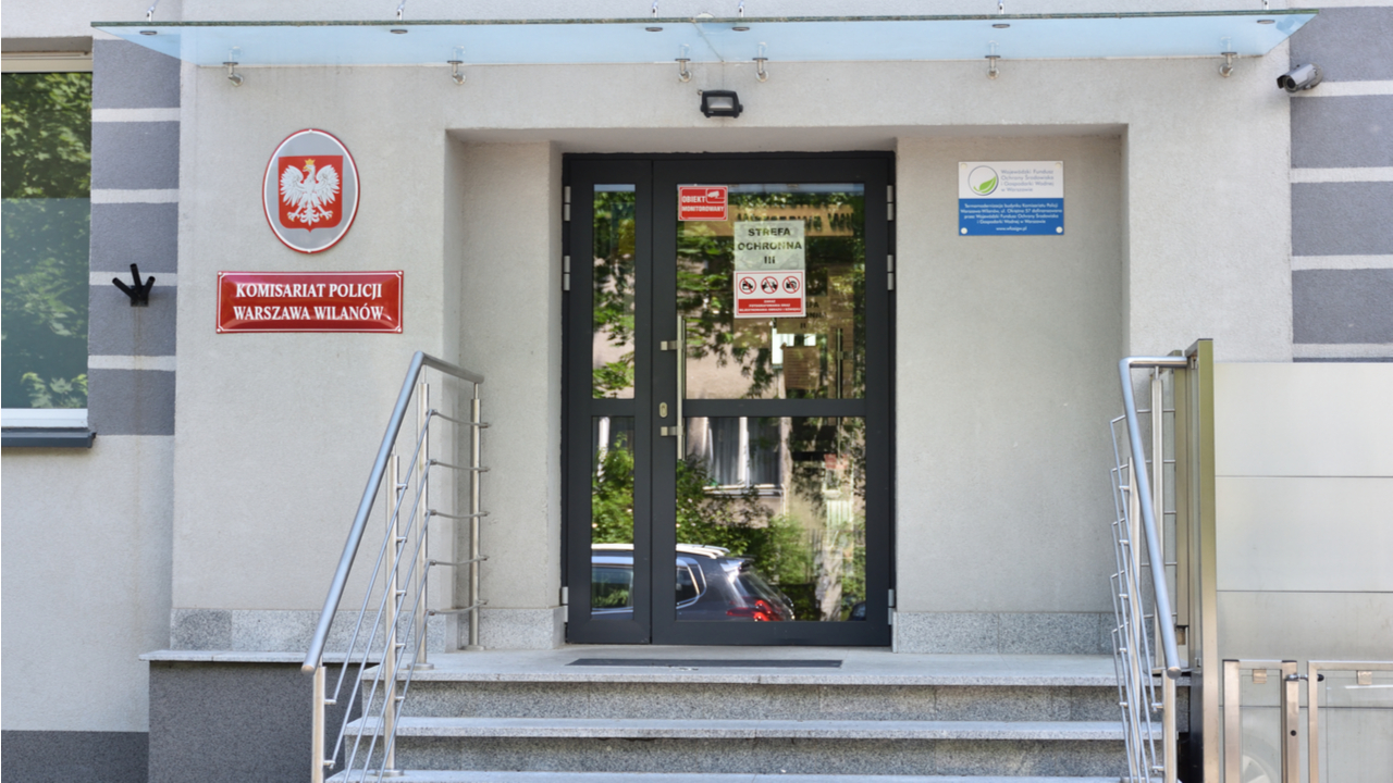 Experto en TI detecta criptomonedas mineras en la sede de la policía polaca