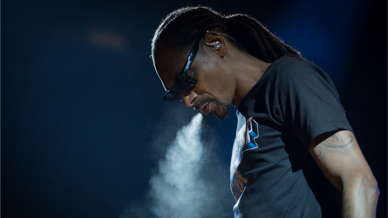 shutterstock 476185768 Snoop Dogg Reveals Rapper Is a Crypto Whale With Millions of Dollars in NFTs