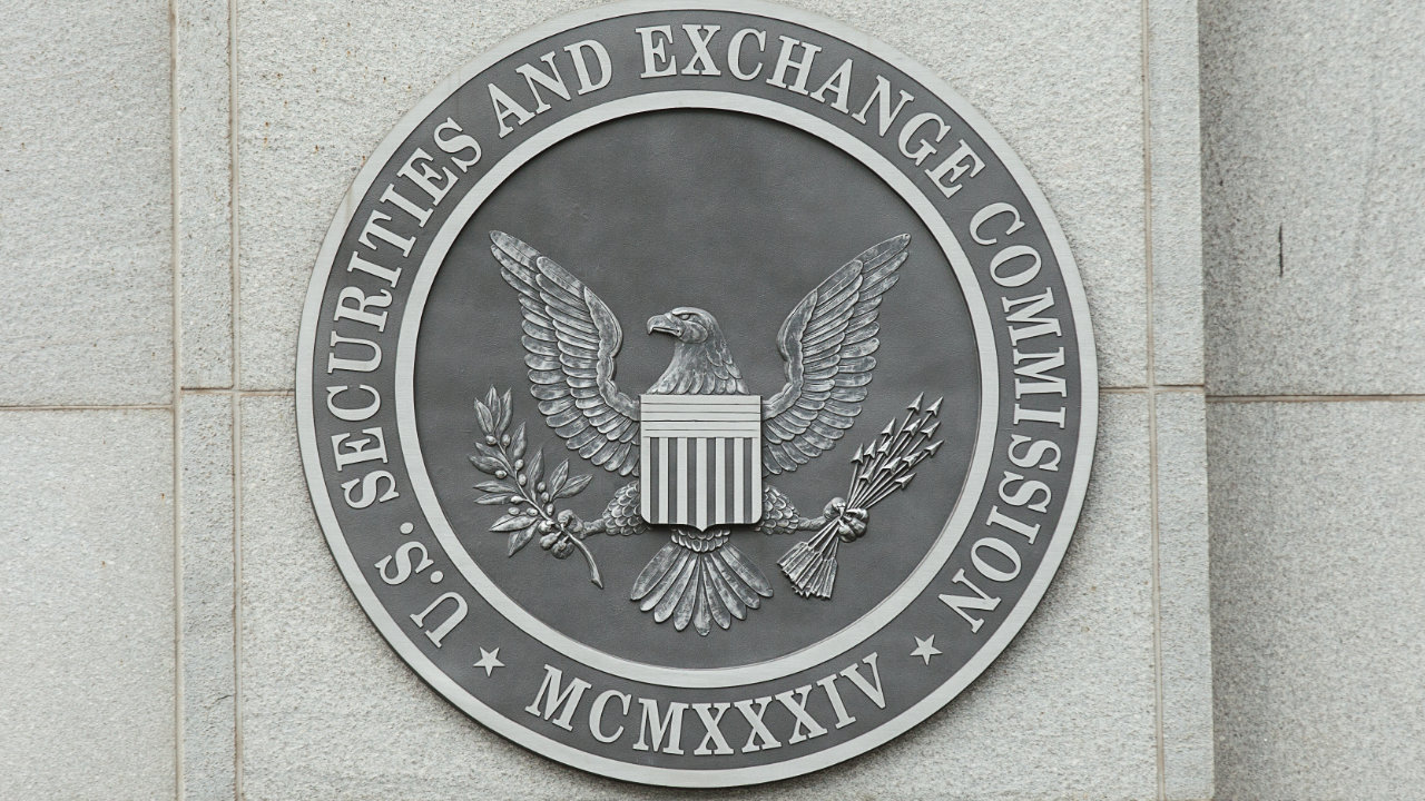 SEC Commissioner: True Decentralized Projects Pose a Challenge to Crypto  Regulation – Regulation Bitcoin News