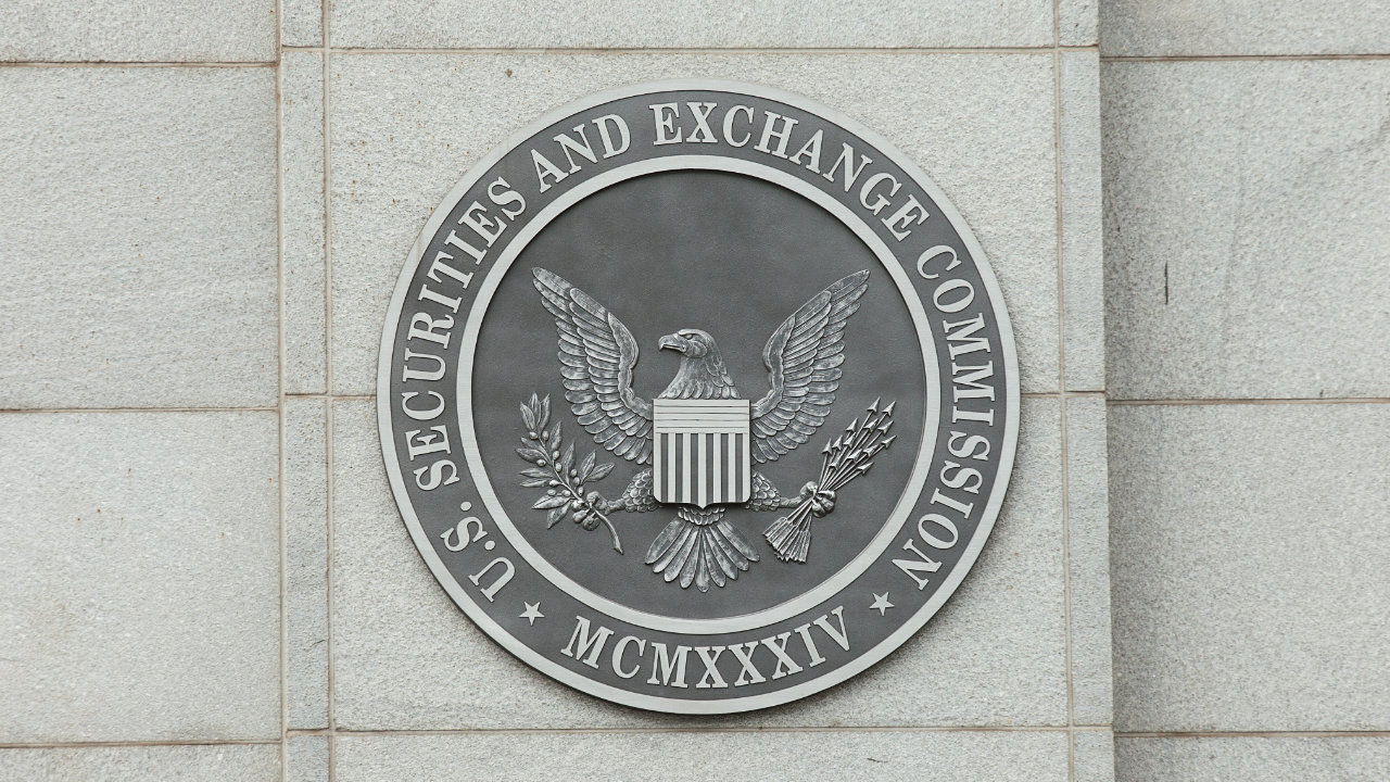 SEC Commissioner: New Proposal Could Give SEC Expansive Power to Regulate Crypto, Defi Platforms
