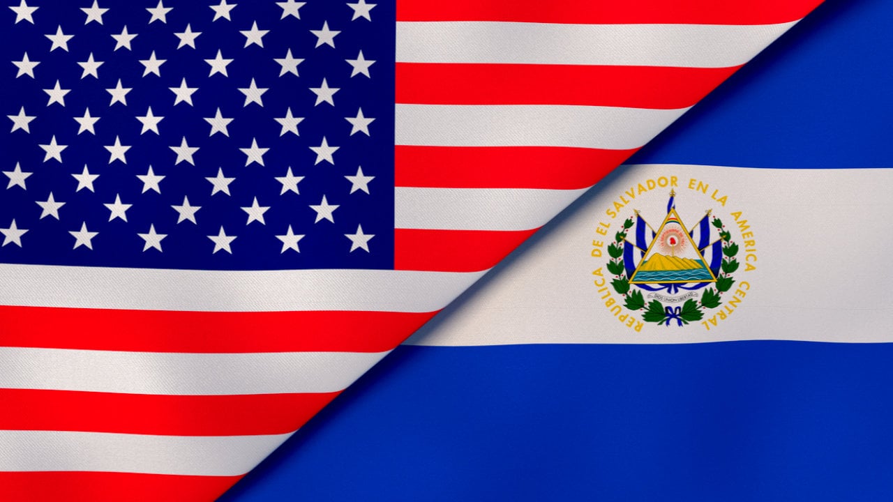 US Lawmakers Introduce Bill to Mitigate Risks From El Salvador Adopting Bitco...