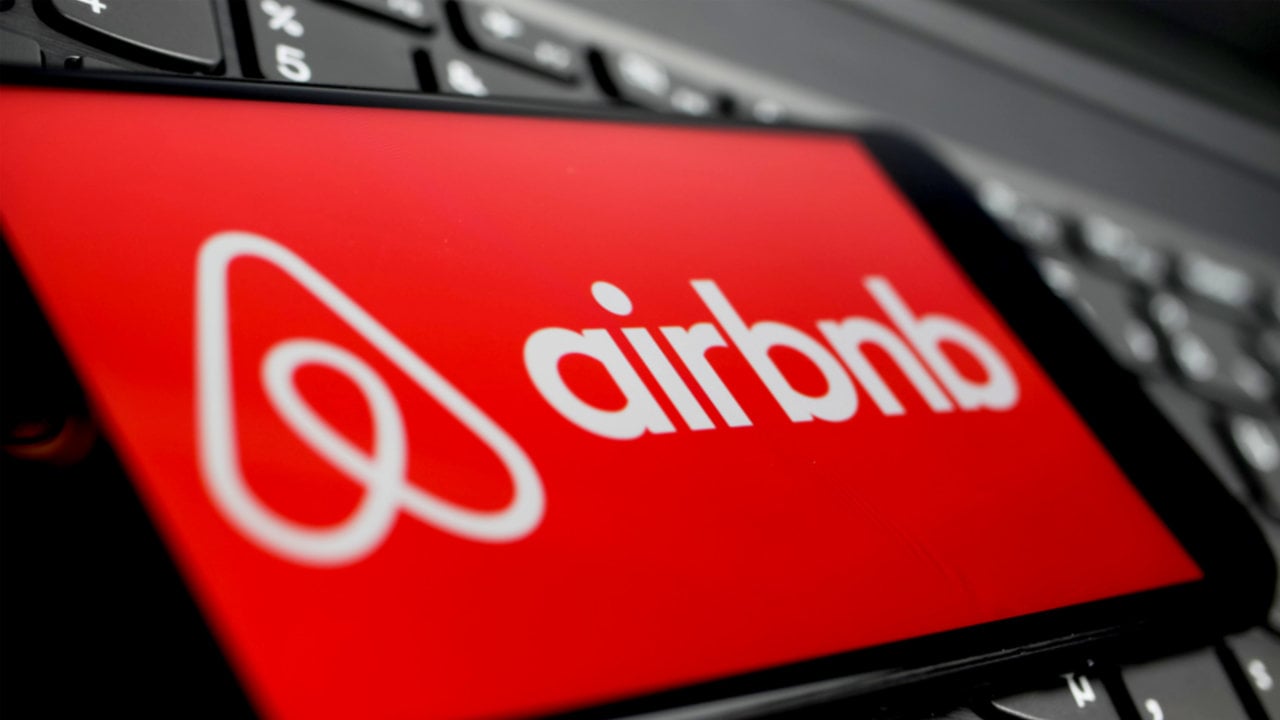 Airbnb quiere apoyar las criptomonedas mientras se enfoca en viviendas gratuitas para 100,000 refugiados ucranianos