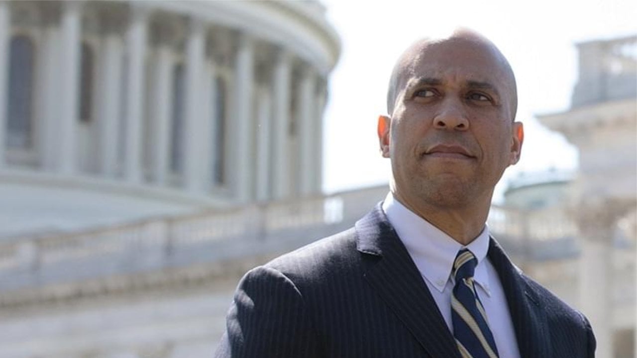 US Senator Booker: Cryptocurrency Can Bring Growth to American Economy if Properly Regulated