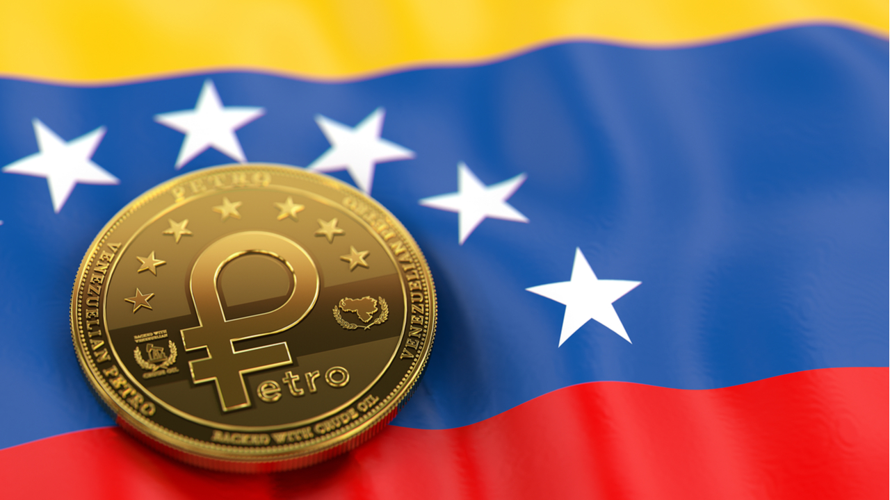 Venezuela Increases Minimum Monthly Wage to Half a Petro