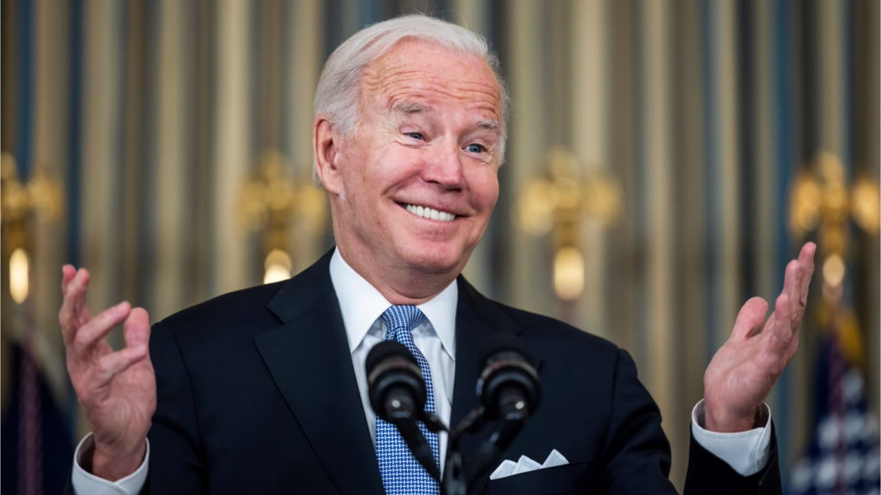 Amid the Hottest US Inflation in 40 Years, Biden Administration Blames Rising Prices on Shipping Industry