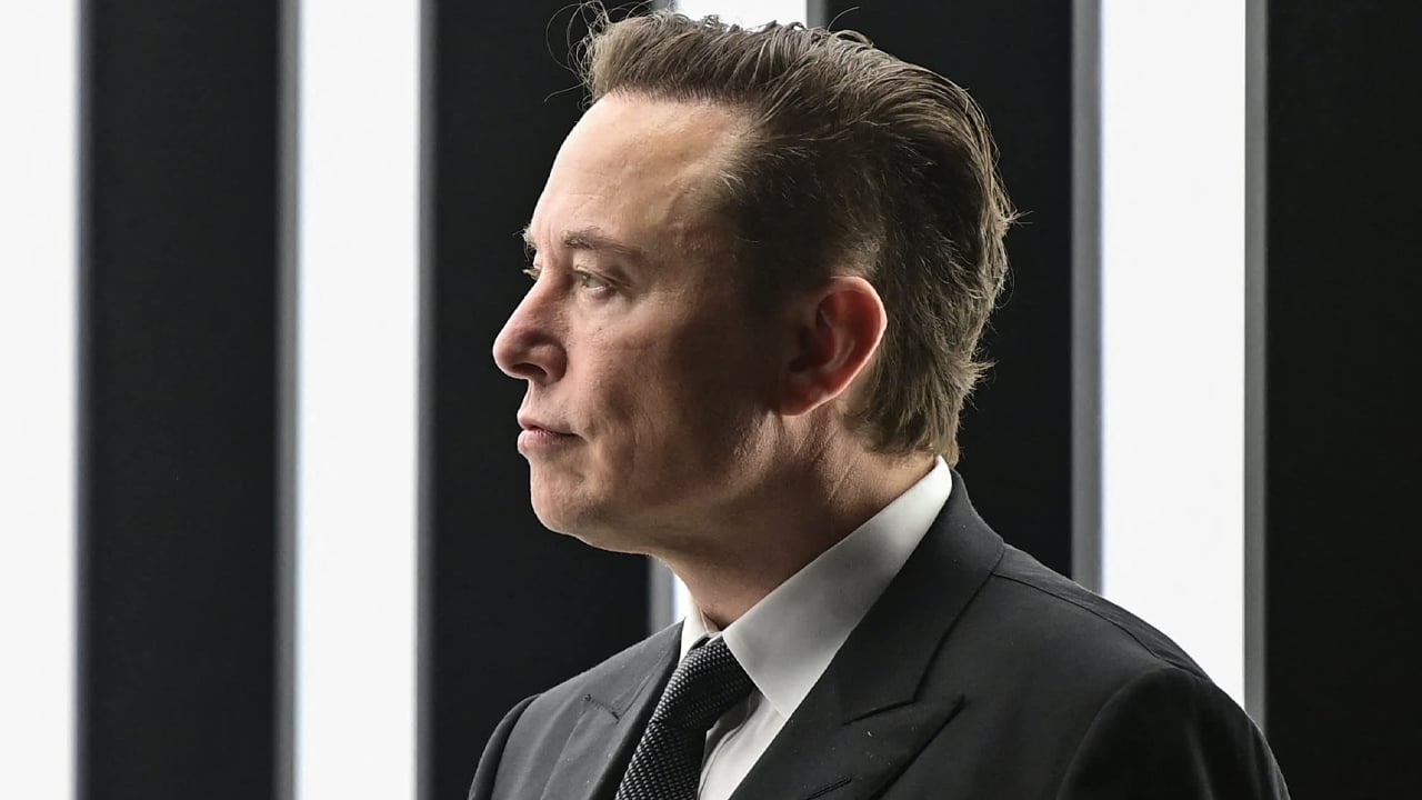 muskerf Elon Musk Purchases Twitter for $44 Billion, Social Media Company Will Transition to a Private Company