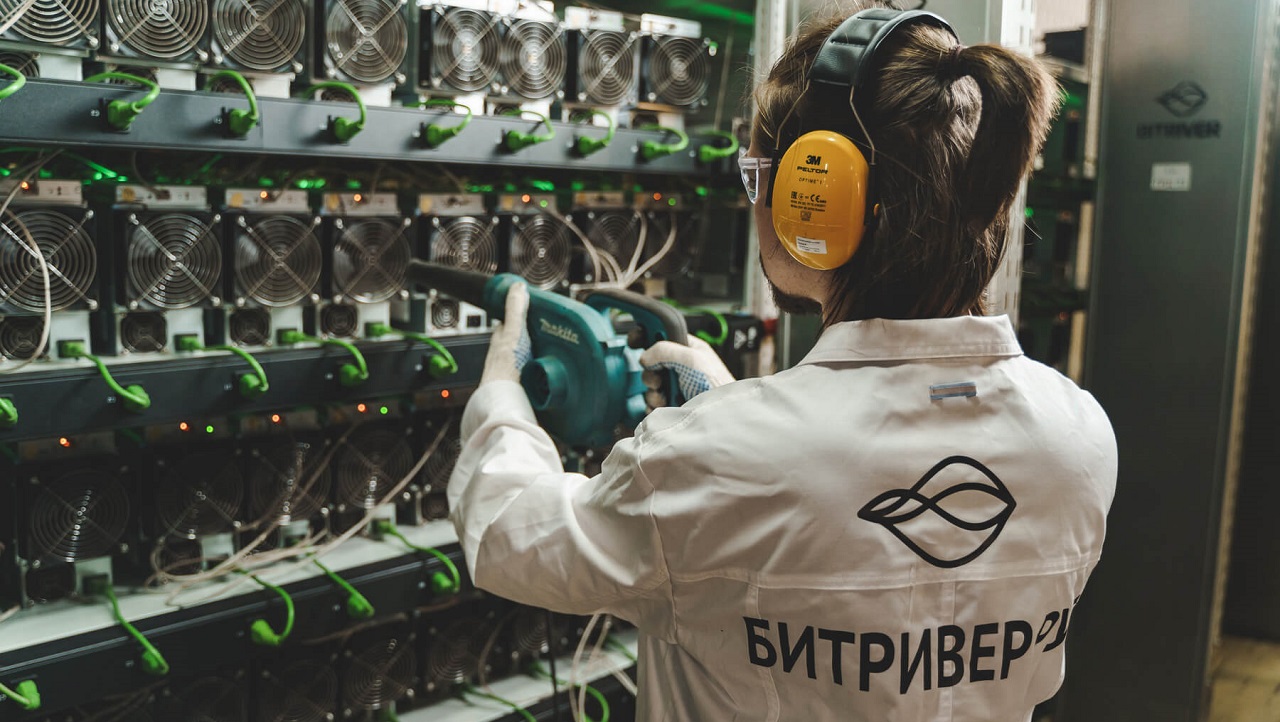 Russian Crypto Mining Giant Bitriver Considers Challenging US SanctionsLubomir TassevBitcoin News