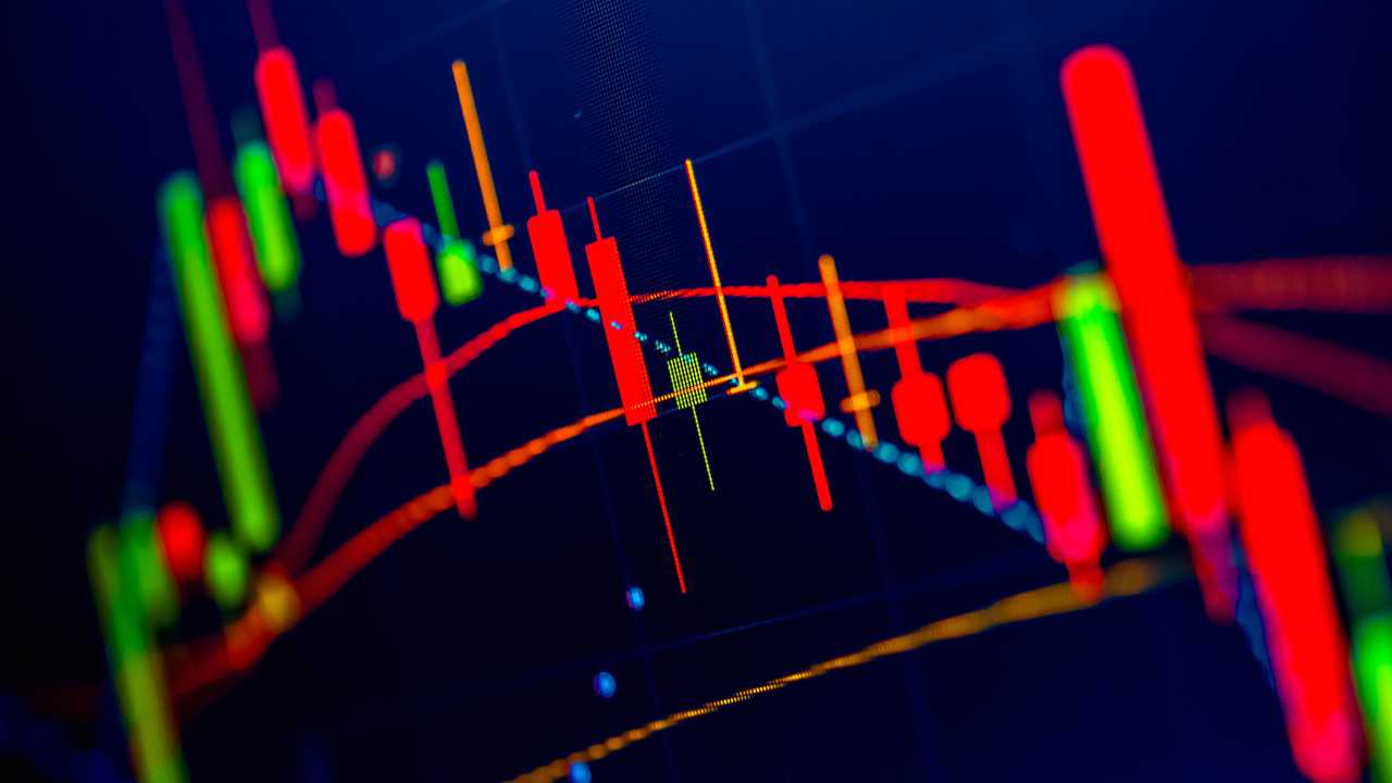 Derivatives, Spot Markets, Dex Swaps — 30 Day Crypto Trade Volumes Slipped Across the Board Last Month
