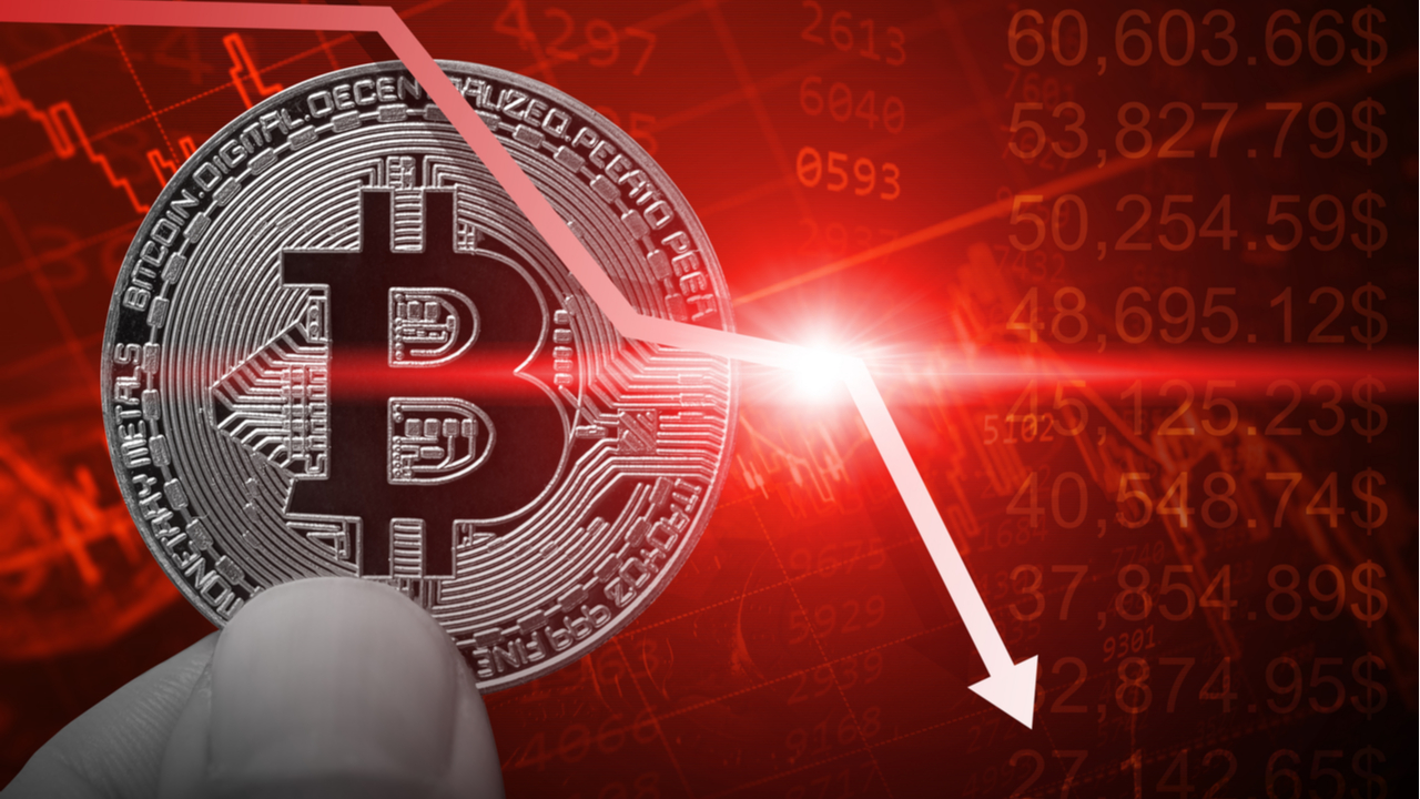 Bitcoin, Ethereum Technical Analysis: BTC Drops Below $24,000 to Lowest Level Since December 2020