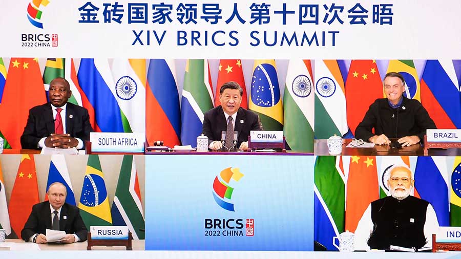 Cel w dominację dolara amerykańskiego: Rosja, Chiny i kraje BRICS planują wykuć nową międzynarodową walutę rezerwową