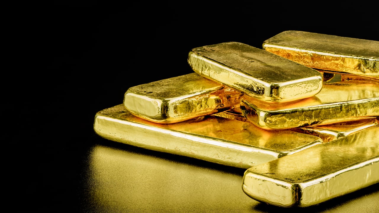 Gold 'Clearly Turned Bearish' Says Societe Generale as TD Securities Strategists Expect Further Downside