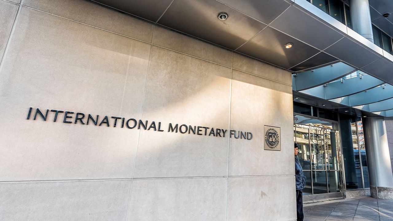 IMF Warns of Further Crypto Selloffs and More Coins FailingKevin HelmsBitcoin News