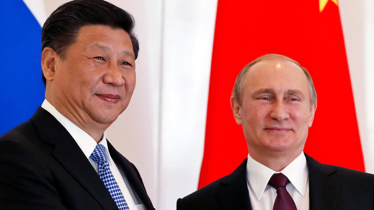 Targeting the US Dollar's Hegemony: Russia, China, and BRICS Nations Plan to Craft a New International Reserve Currency