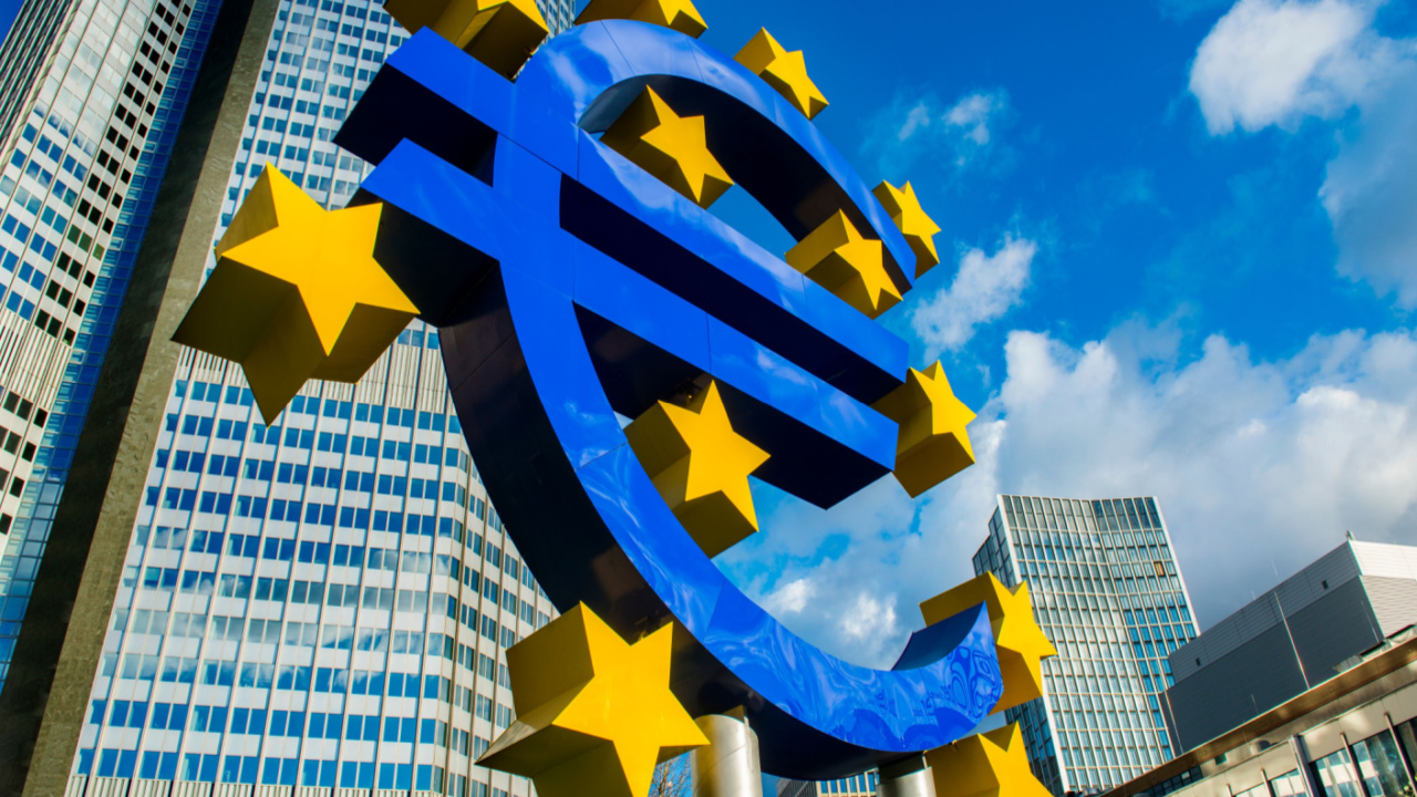 ECB Economists Suggest Limiting Access to Digital Euro to Protect BanksLubomir TassevBitcoin News