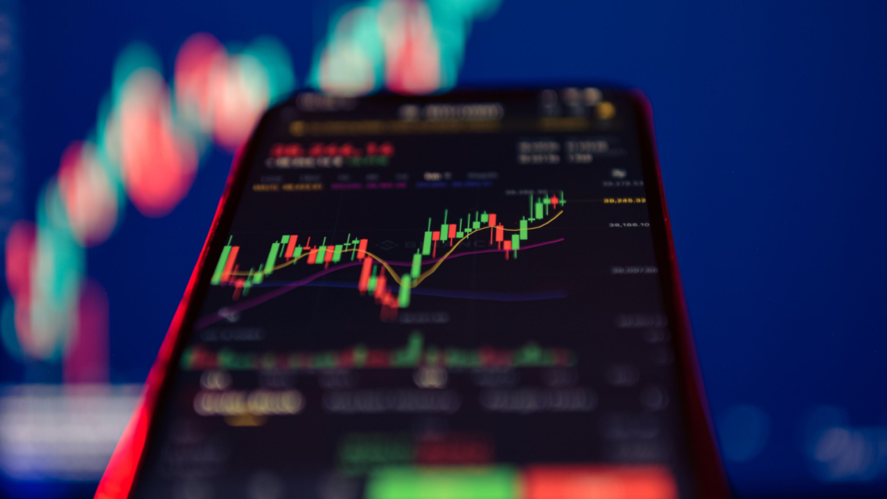 Biggest Movers: FLOW Moves to Highest Point Since May, DOT Fast Approaching  Level – Market Updates Bitcoin News