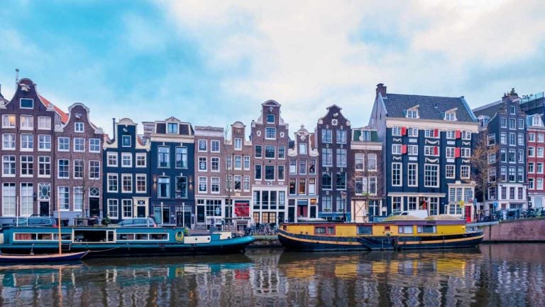 Coinbase Receives Approval to Offer Full Suite of Crypto Products in Netherlands