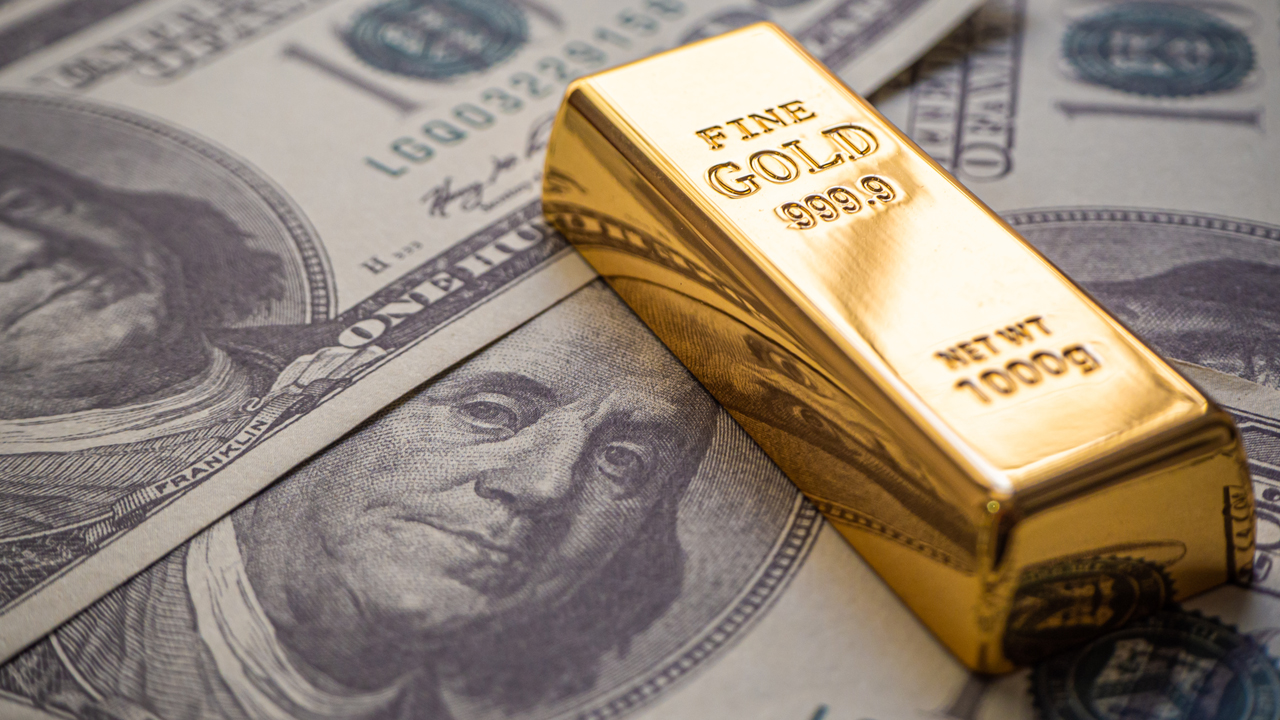 Gold selloff may not end, TD Securities analyst says - carry and opportunity cost could 'drive capital'